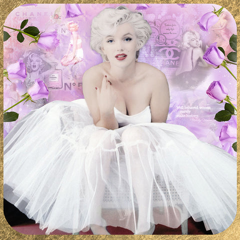  Marilyn - She Loves You